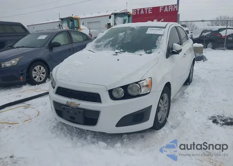 2015 Chevrolet Sonic Lt Auto z USA, uszkodzony, nr VIN 1G1JC5SH5F4161501